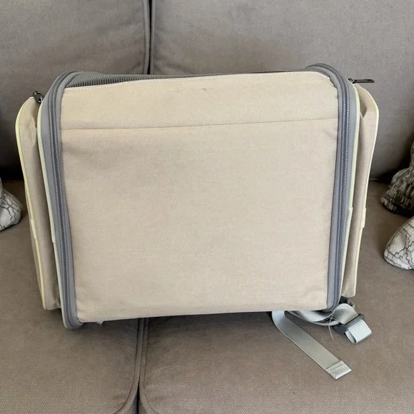 Pet Backpack Carrier Ventilated, Safety Straps, Buckle Support Collapsible - Picture 10 of 10